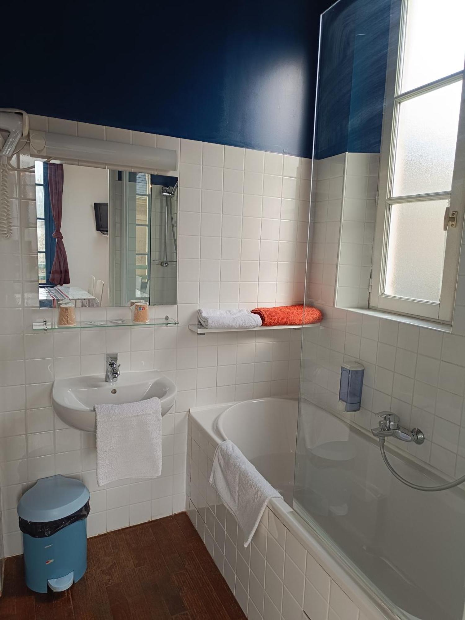 Les Galets Bleus Bed & Breakfast Etretat Bilik gambar