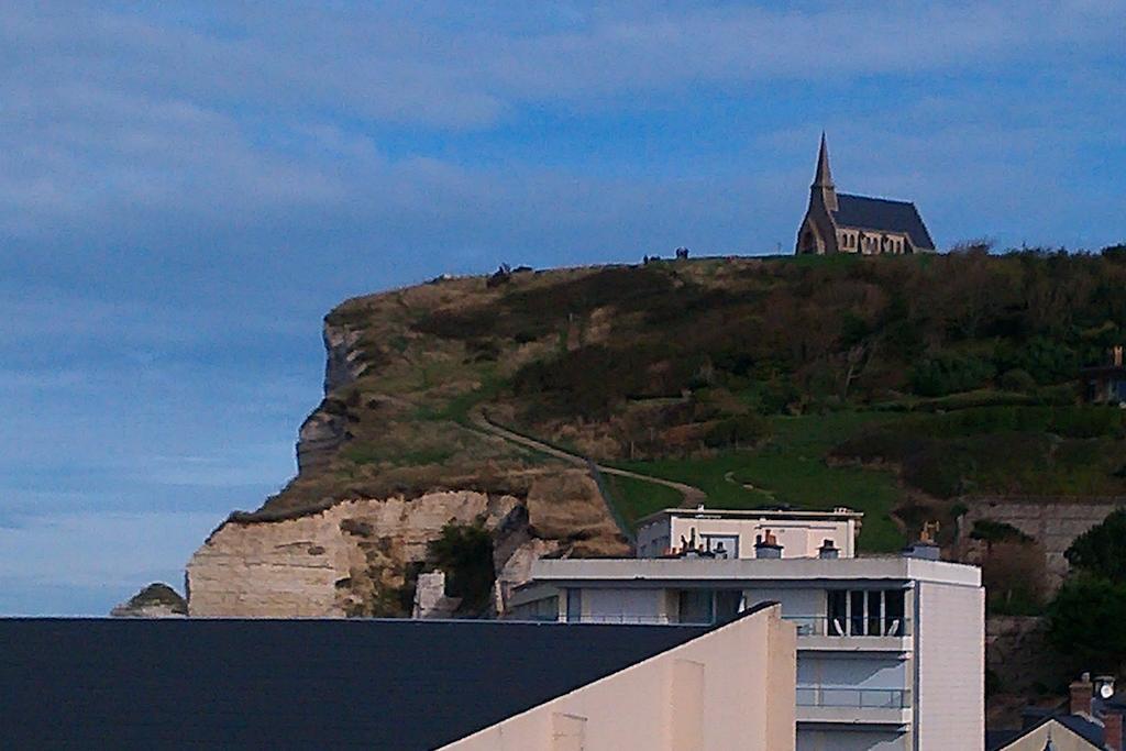 Les Galets Bleus Bed & Breakfast Etretat Bilik gambar