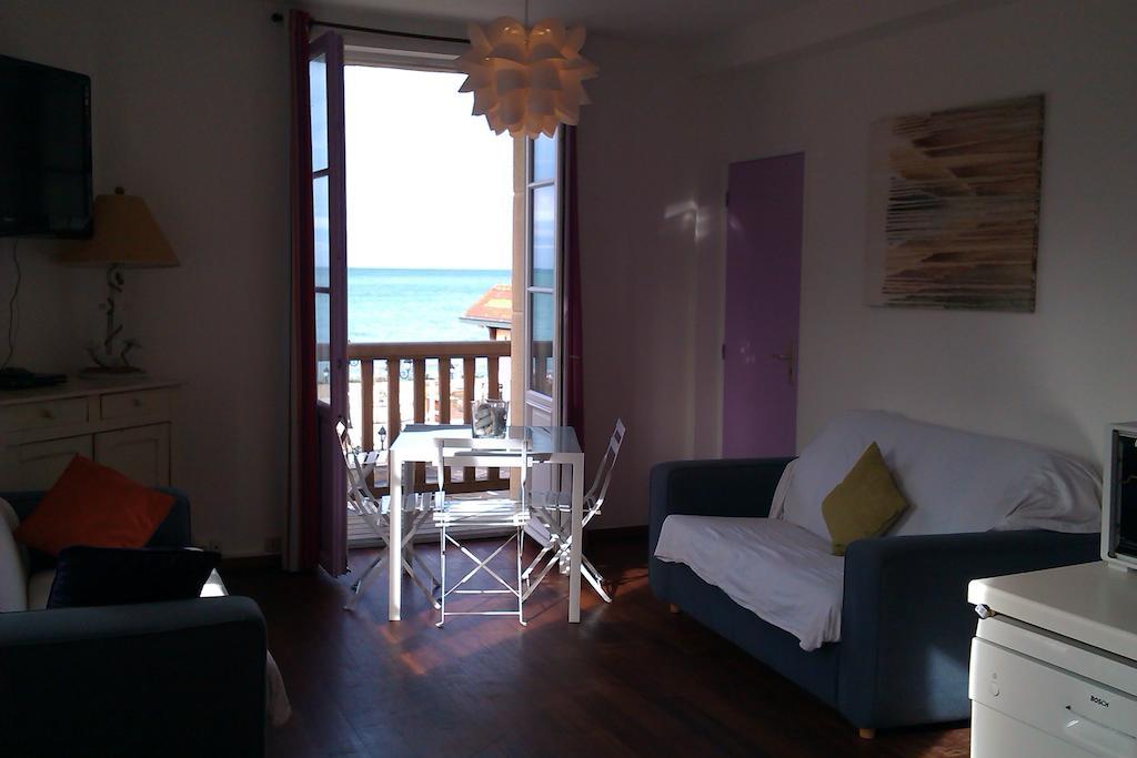 Les Galets Bleus Bed & Breakfast Etretat Bilik gambar
